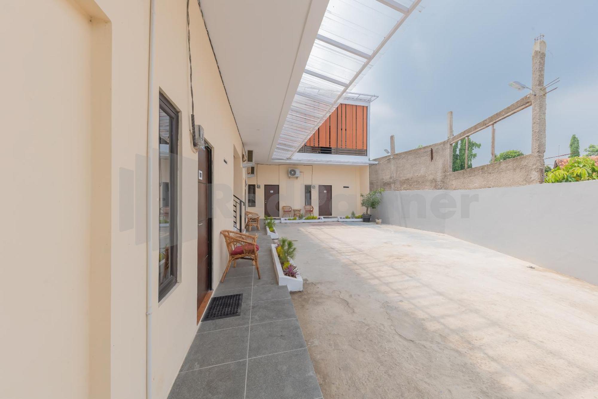 Rumah Panda Guesthouse Redpartner Tangkil  Eksteriør billede