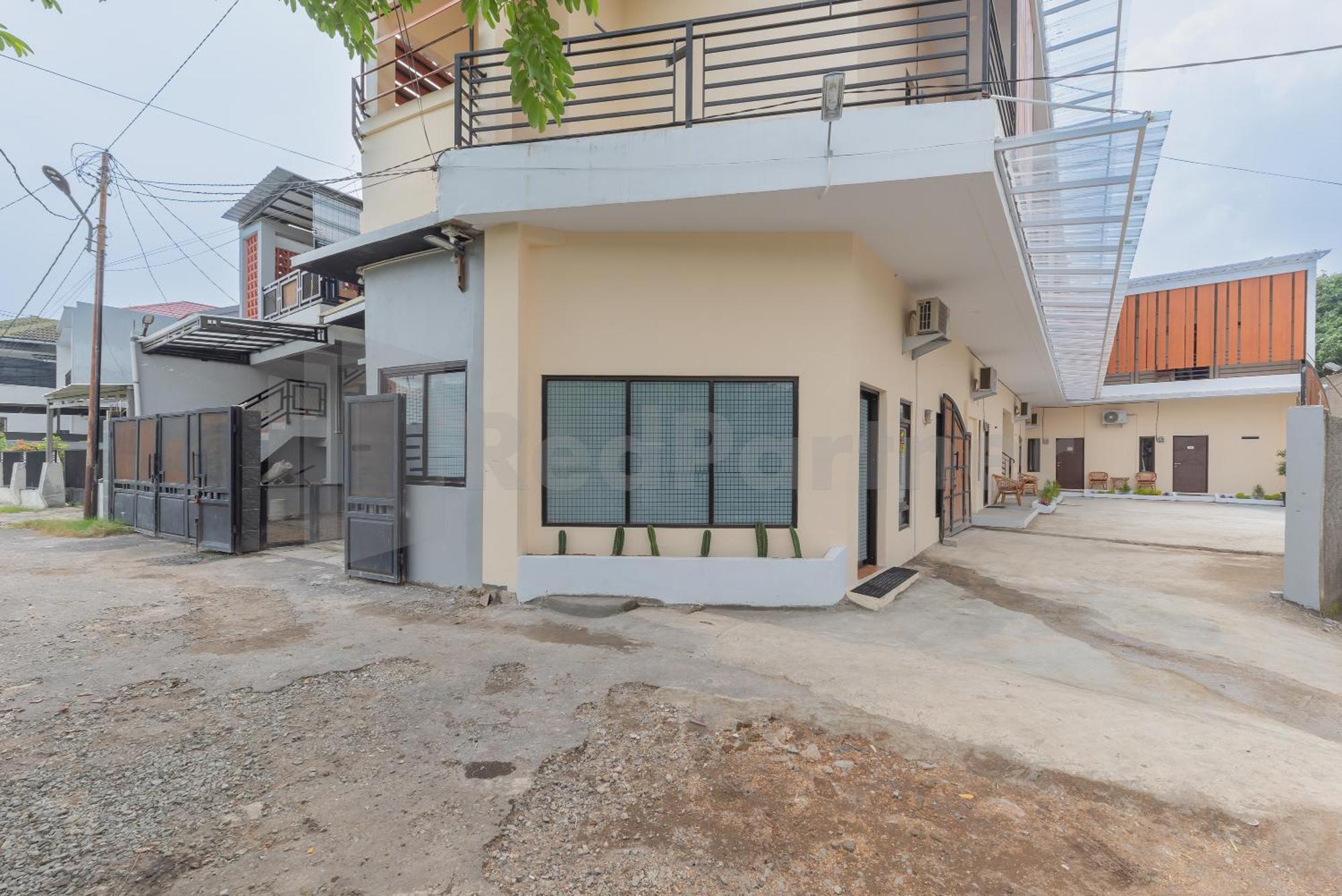 Rumah Panda Guesthouse Redpartner Tangkil  Eksteriør billede